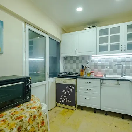 Flat Close To Popular Attractions In Kadikoy Διαμέρισμα