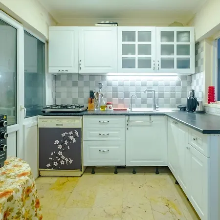 Flat Close To Popular Attractions In Kadikoy Διαμέρισμα